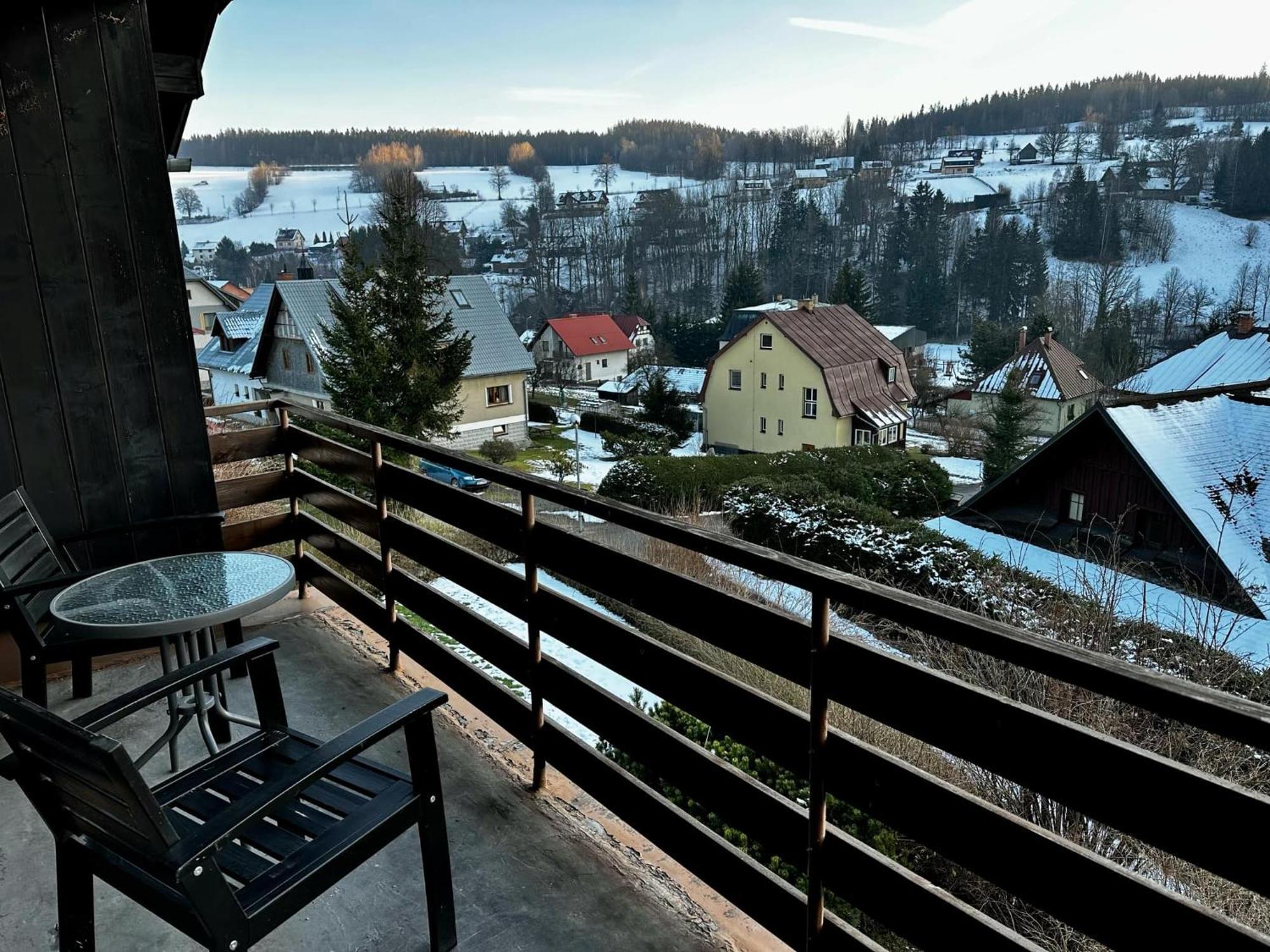 Apartmany Berlin - Рокитнице над Ийзероу Екстериор снимка