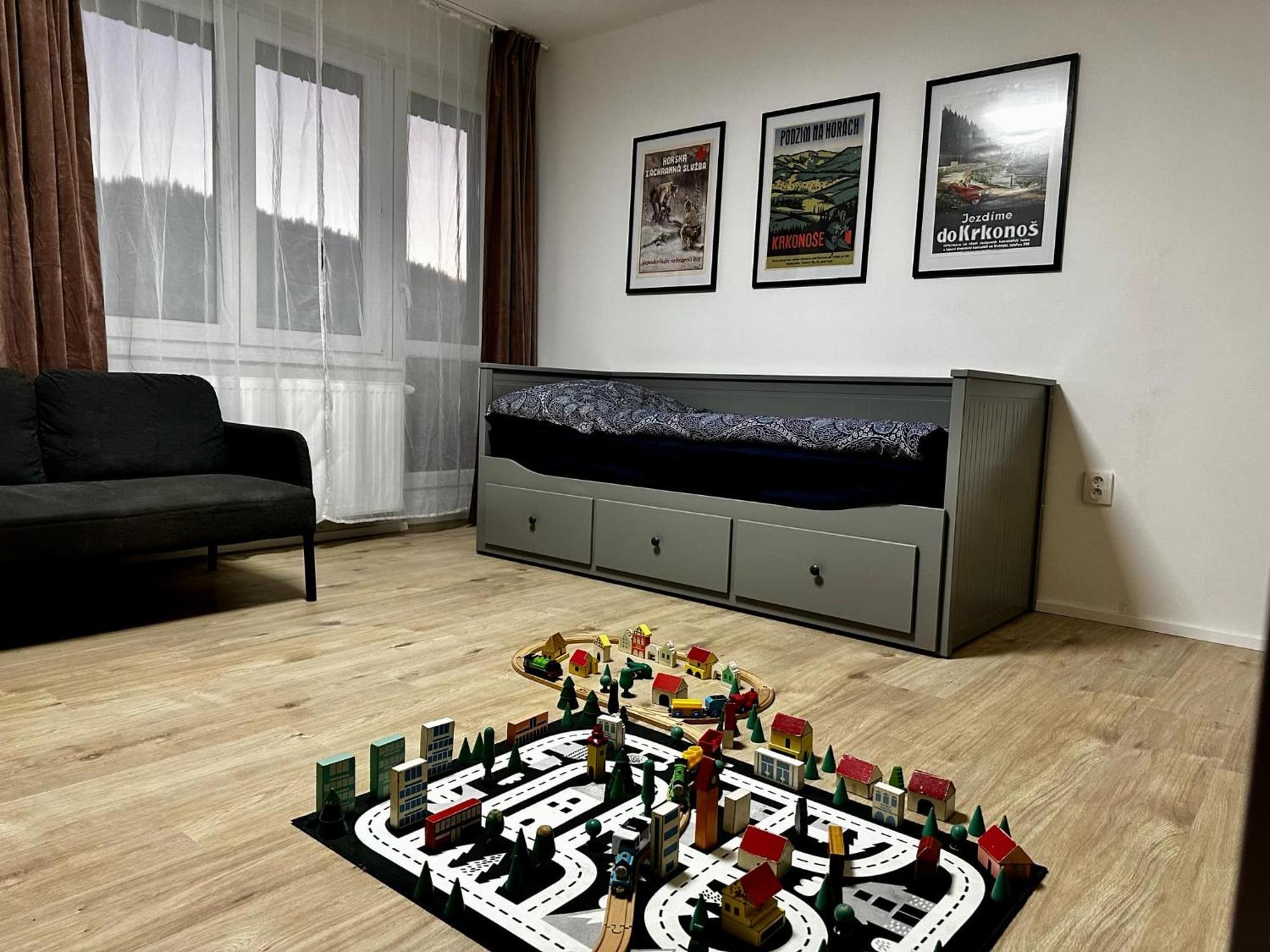 Apartmany Berlin - Рокитнице над Ийзероу Екстериор снимка